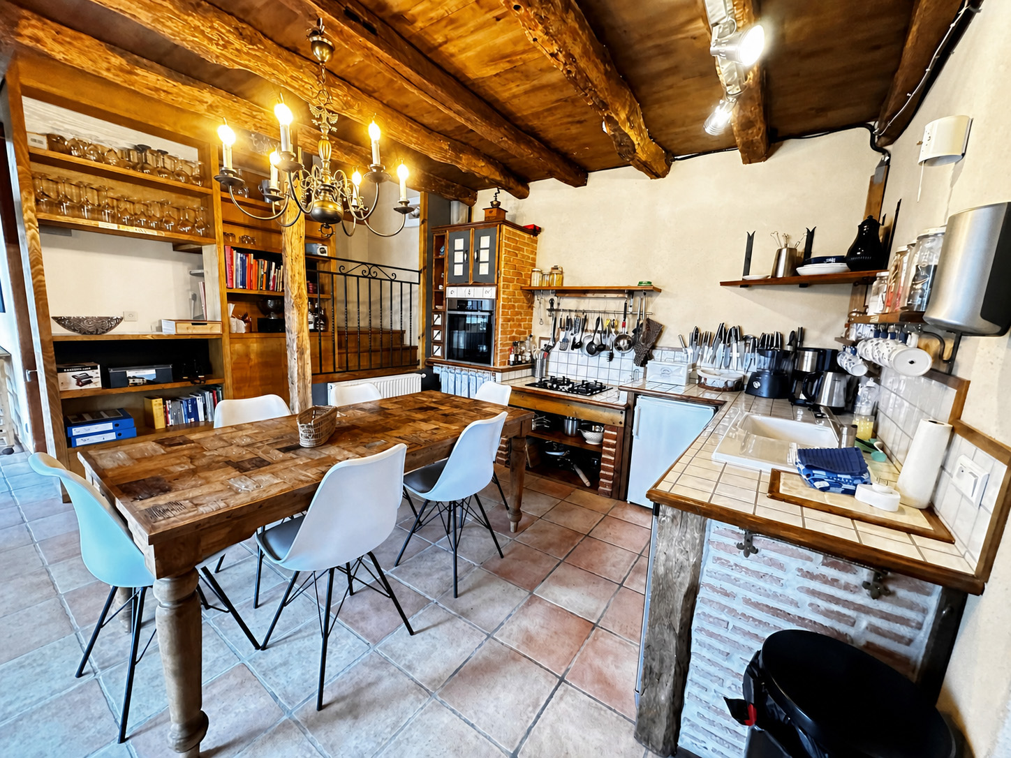 luxe vakantiehuis Dordogne · Open keuken op de begane grond