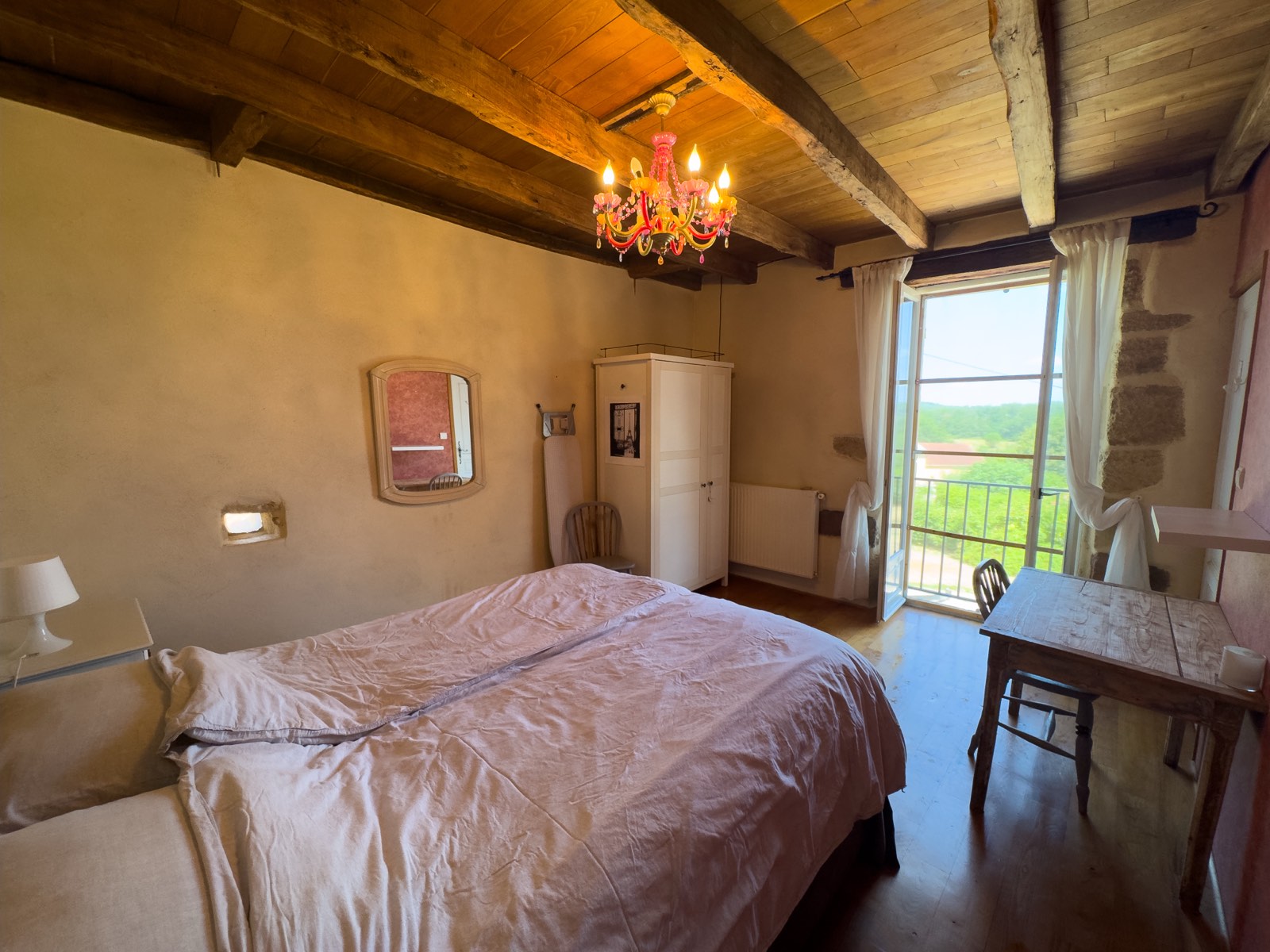 luxe vakantiehuis Dordogne · Tweede slaapkamer met tweepersoonsbed